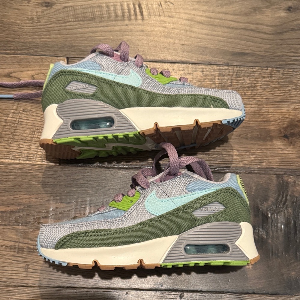 Nike Kids Sneakers - Green, Blue, and Purple size 11.5c